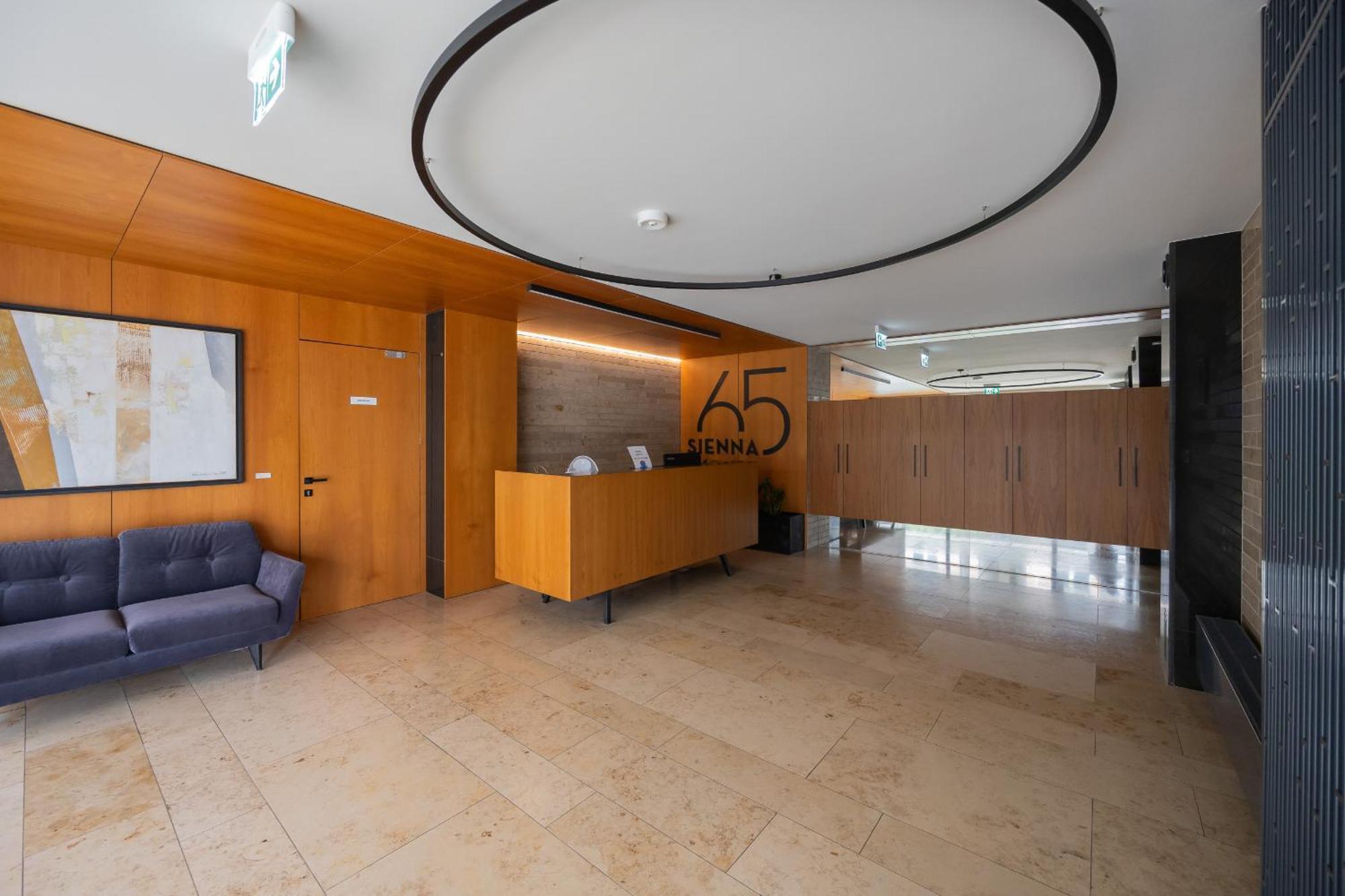 Appartement Z Widokiem Na Centrum 9 Pietro & Parking By Renters *